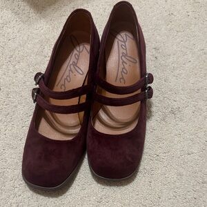 Diva Women's Burgundy Double Strap Flats